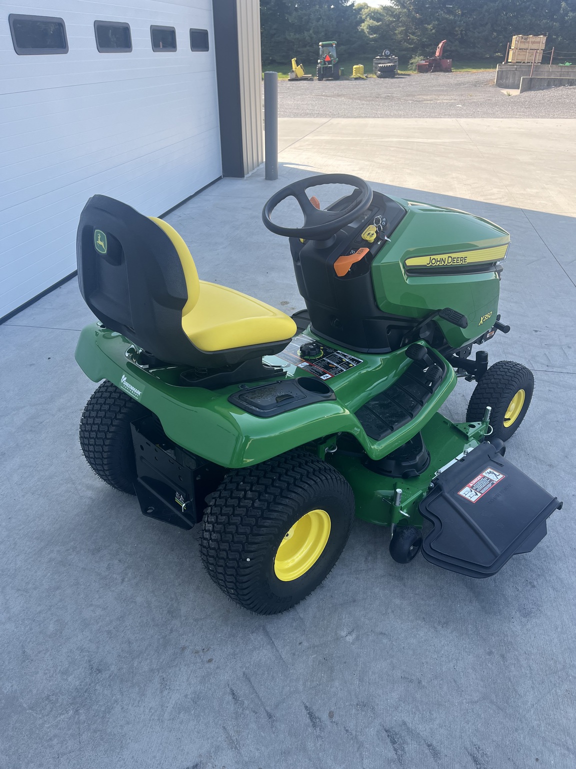2024 John Deere X350 Image 7