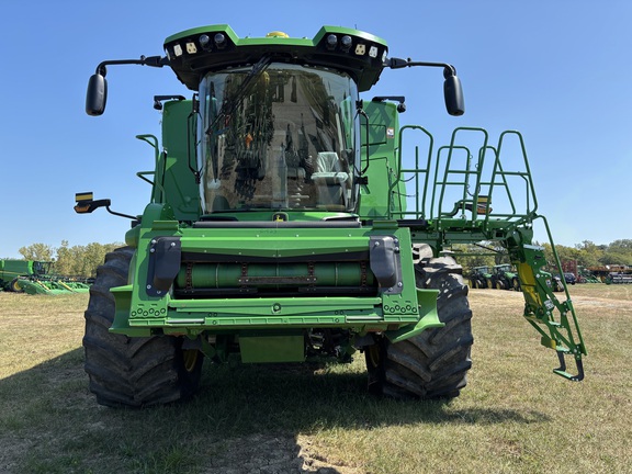 Used 2024 John Deere X9 1100 Combines at Koenig Equipment in Anna, OH - Photo6