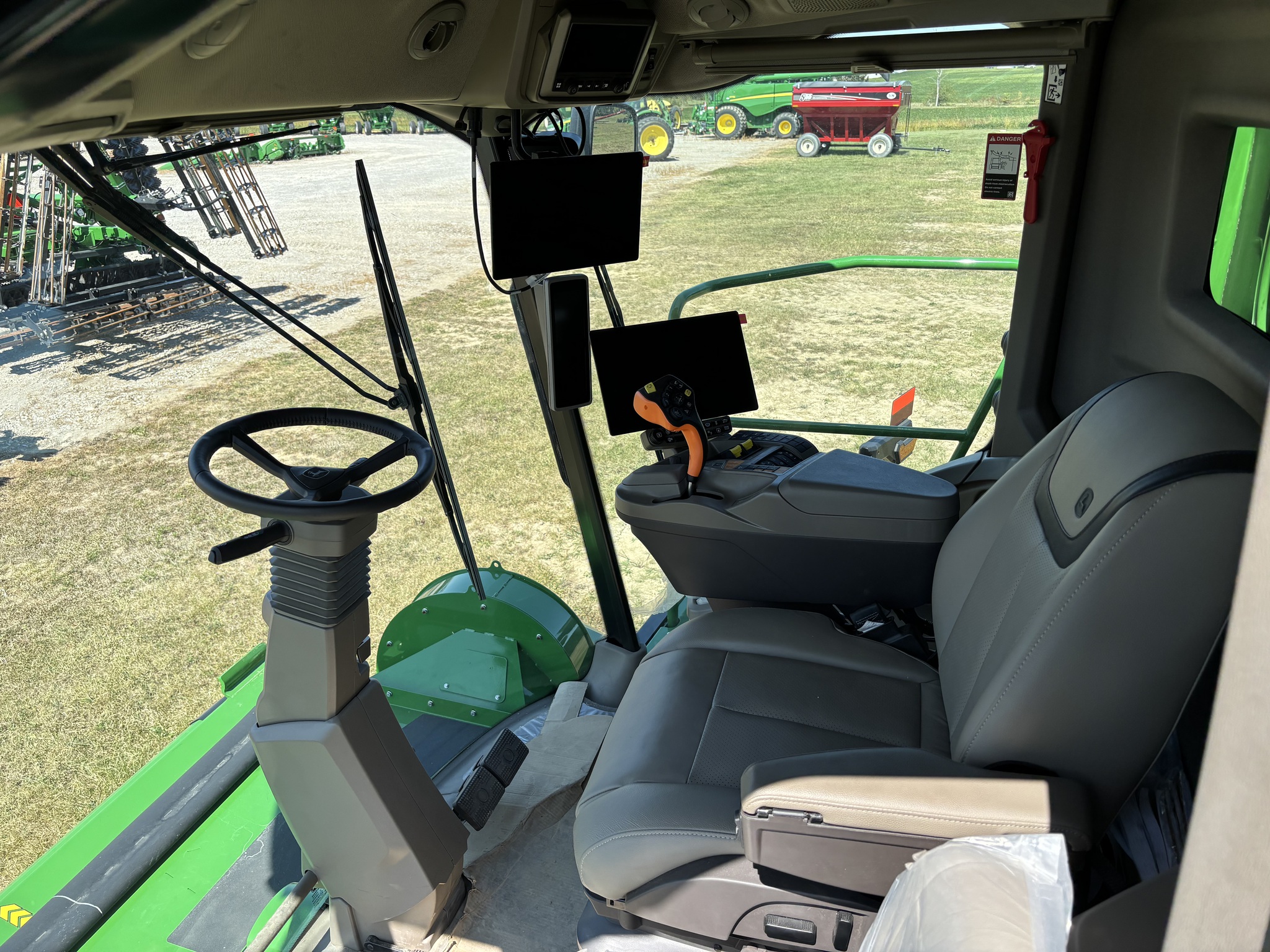 Used 2024 John Deere X9 1100 Combines at Koenig Equipment in Anna, OH - PhotoXL20