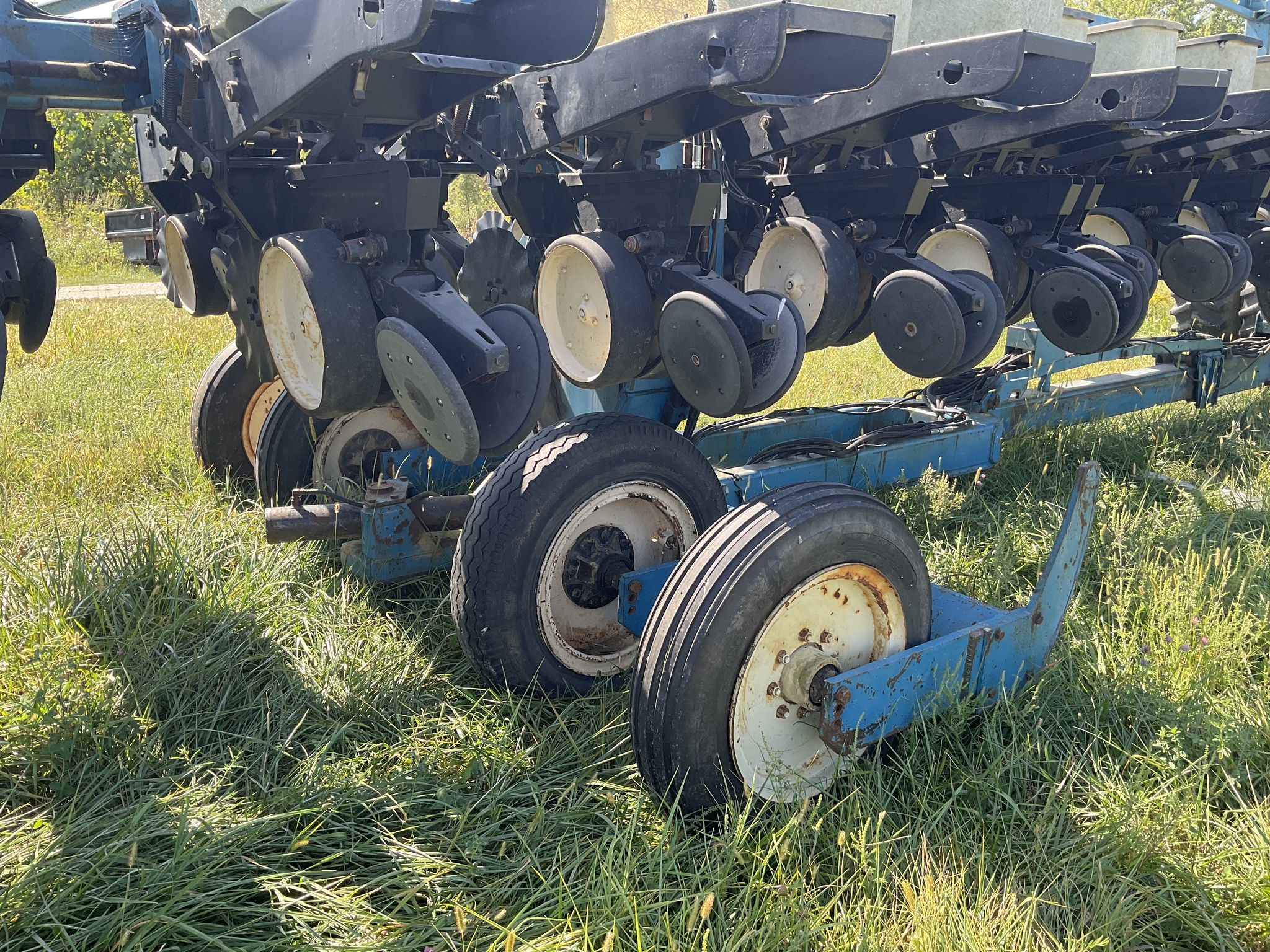 Kinze Twin Line Image 14