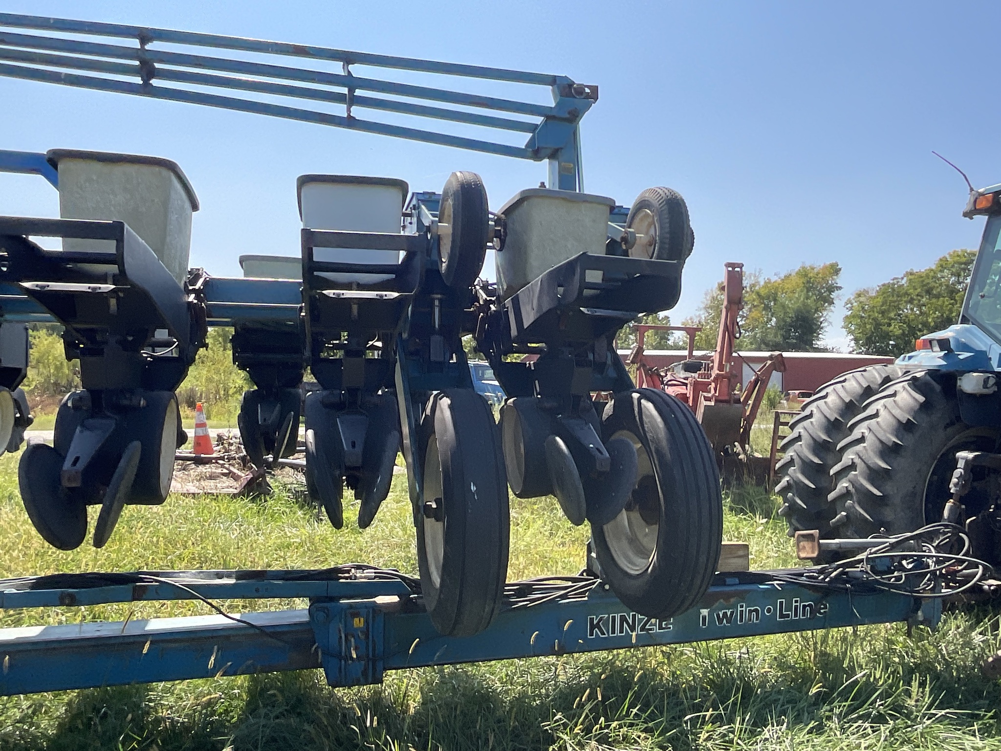 Kinze Twin Line Image 6
