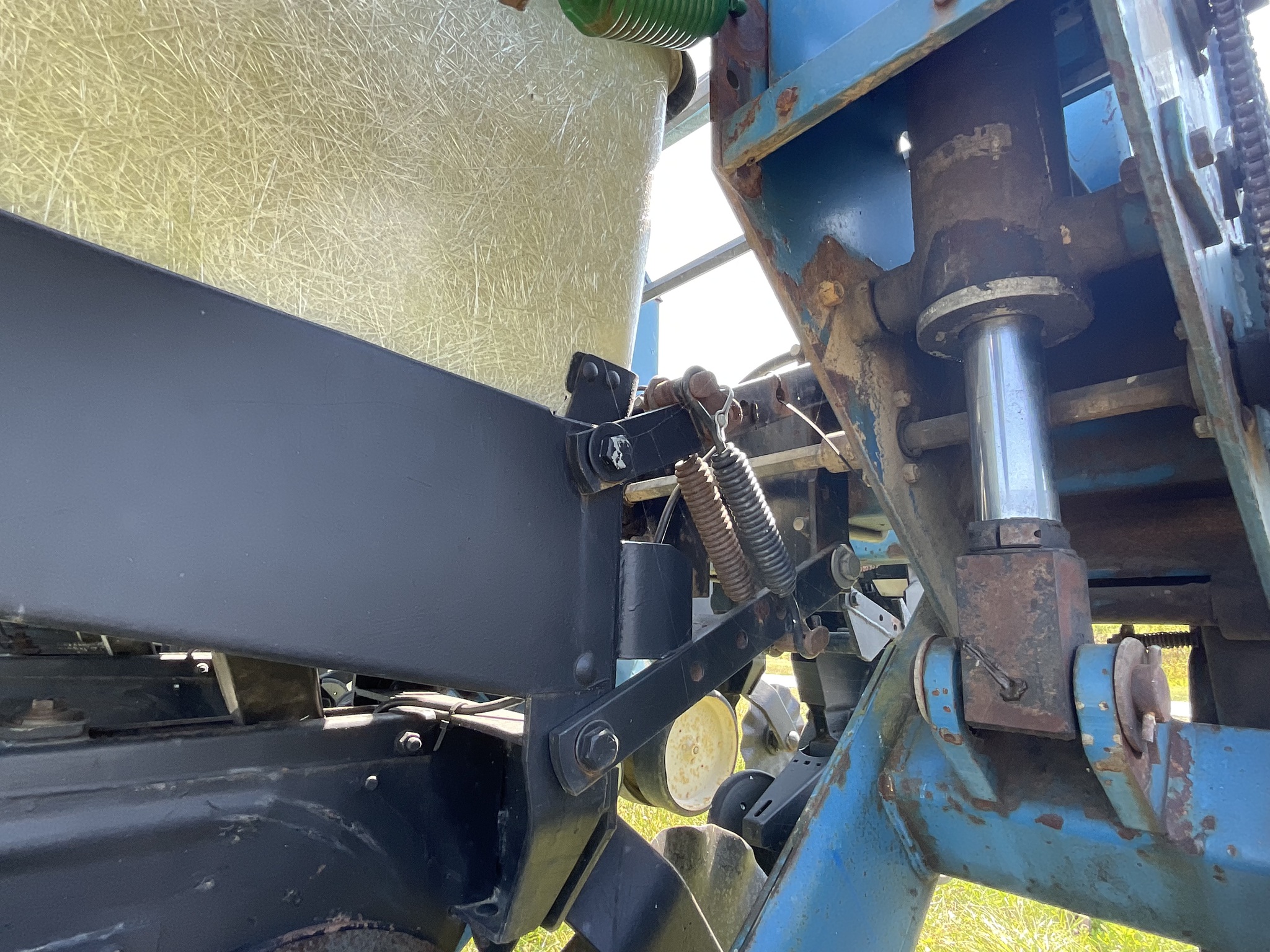 Kinze Twin Line Image 3