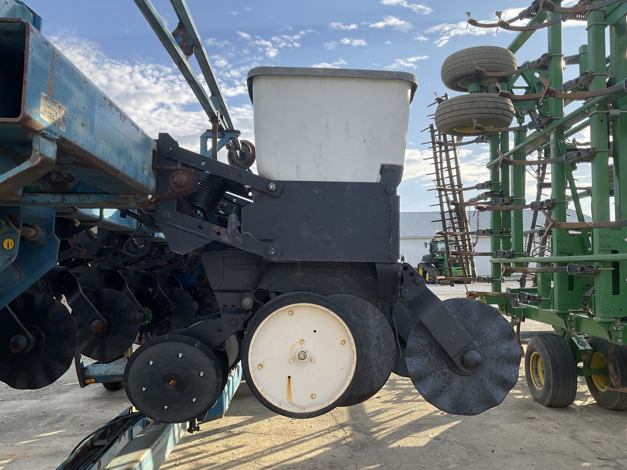 Kinze Twin Line Image 6