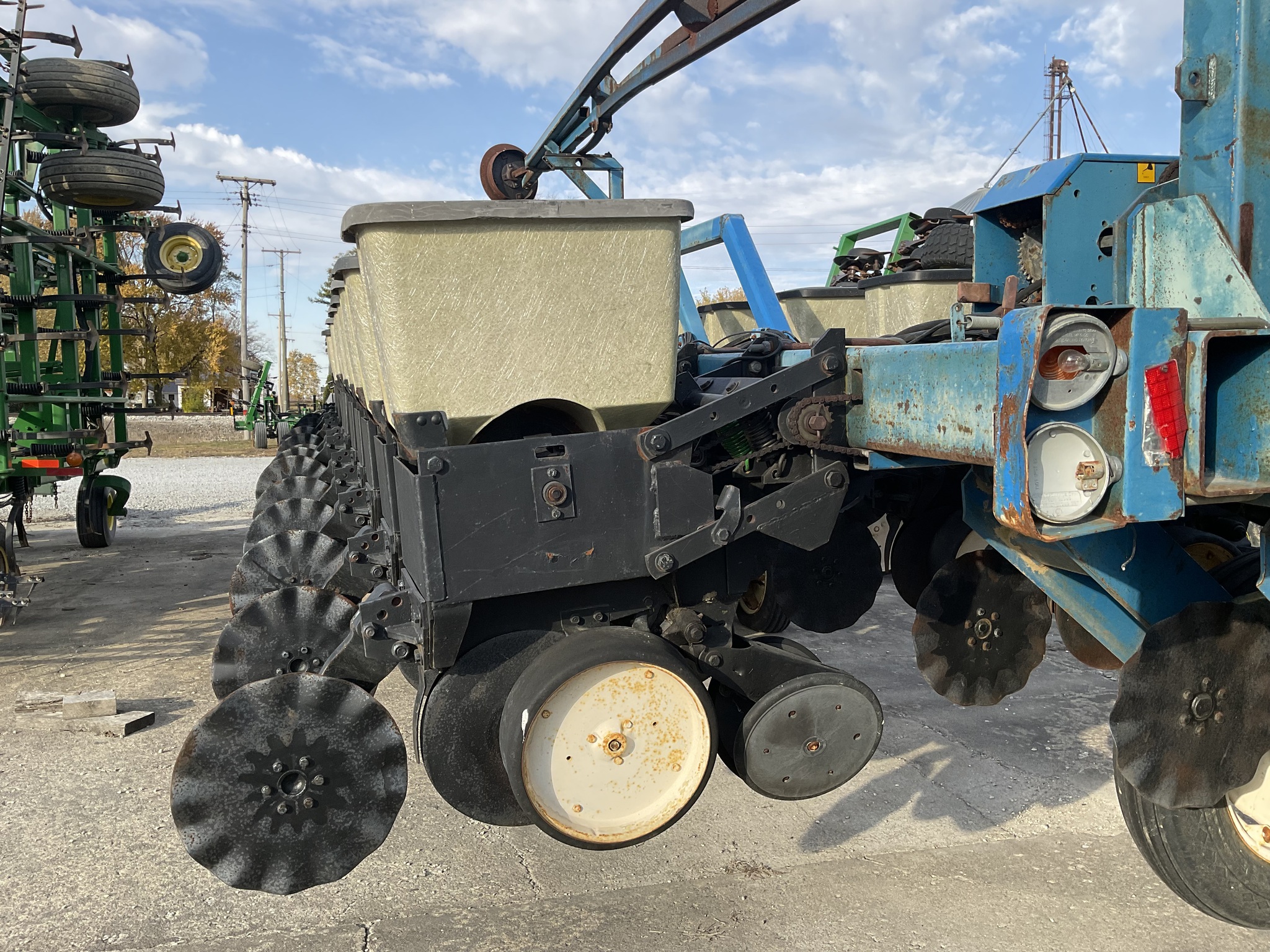 Kinze Twin Line Image 3