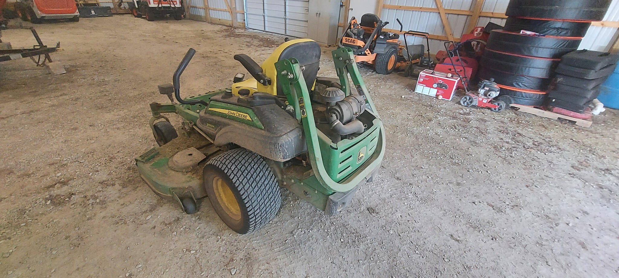 Used 2016 John Deere Z950M Zero Turn Mowers at Koenig Equipment in Urbana, OH - PhotoXL11
