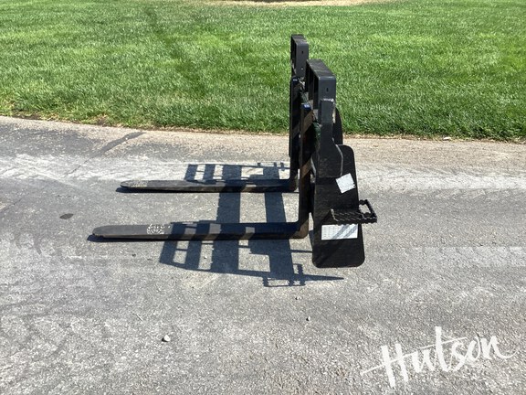 Photo of 2023 John Deere T213143