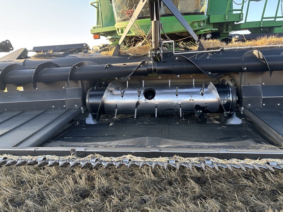 Used 2018 MacDon FD75 Combine Platforms at Horizon Ag & Turf in Mayerthorpe, AB - Photo6