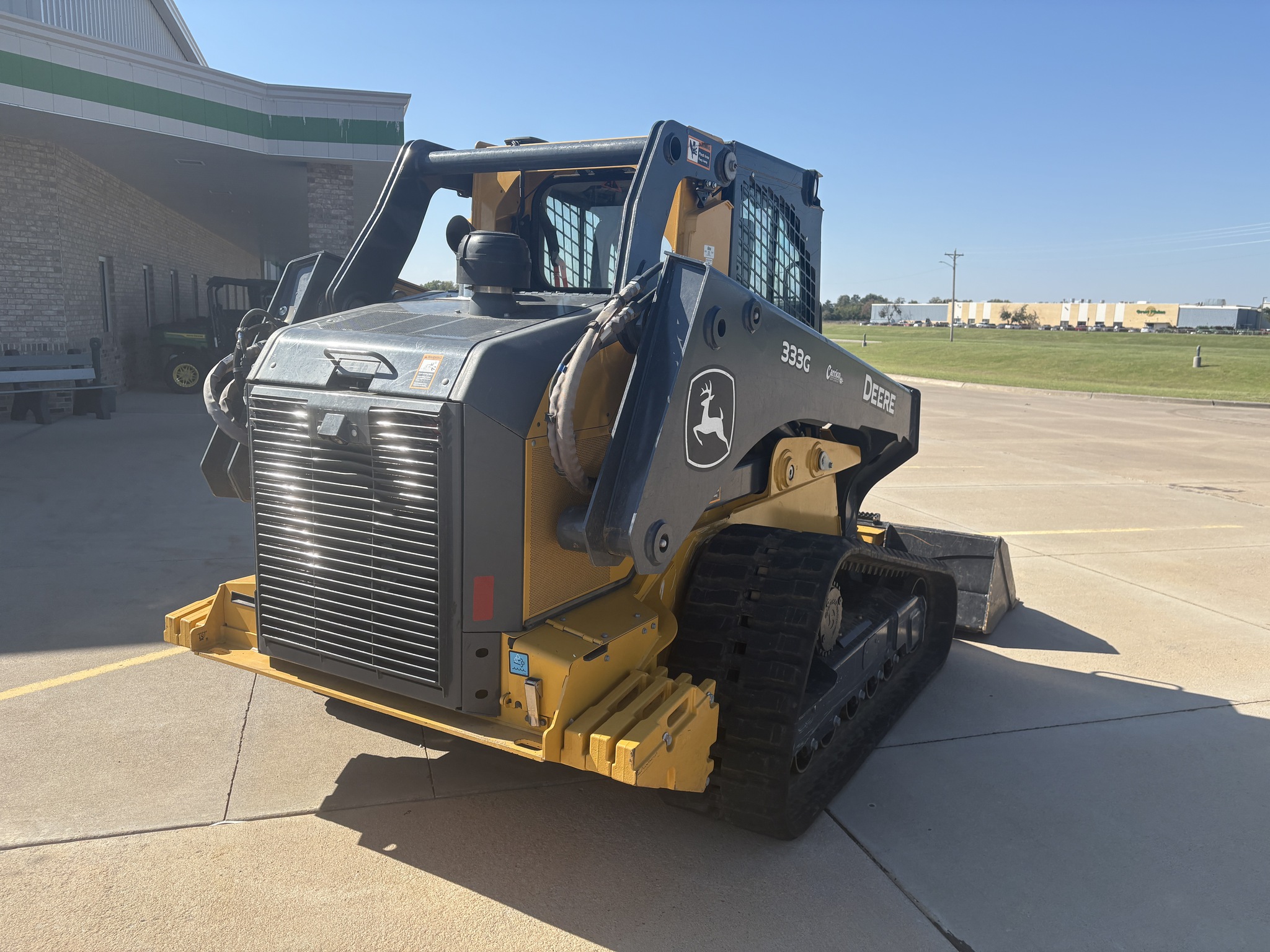 2024 John Deere 333G Image 3