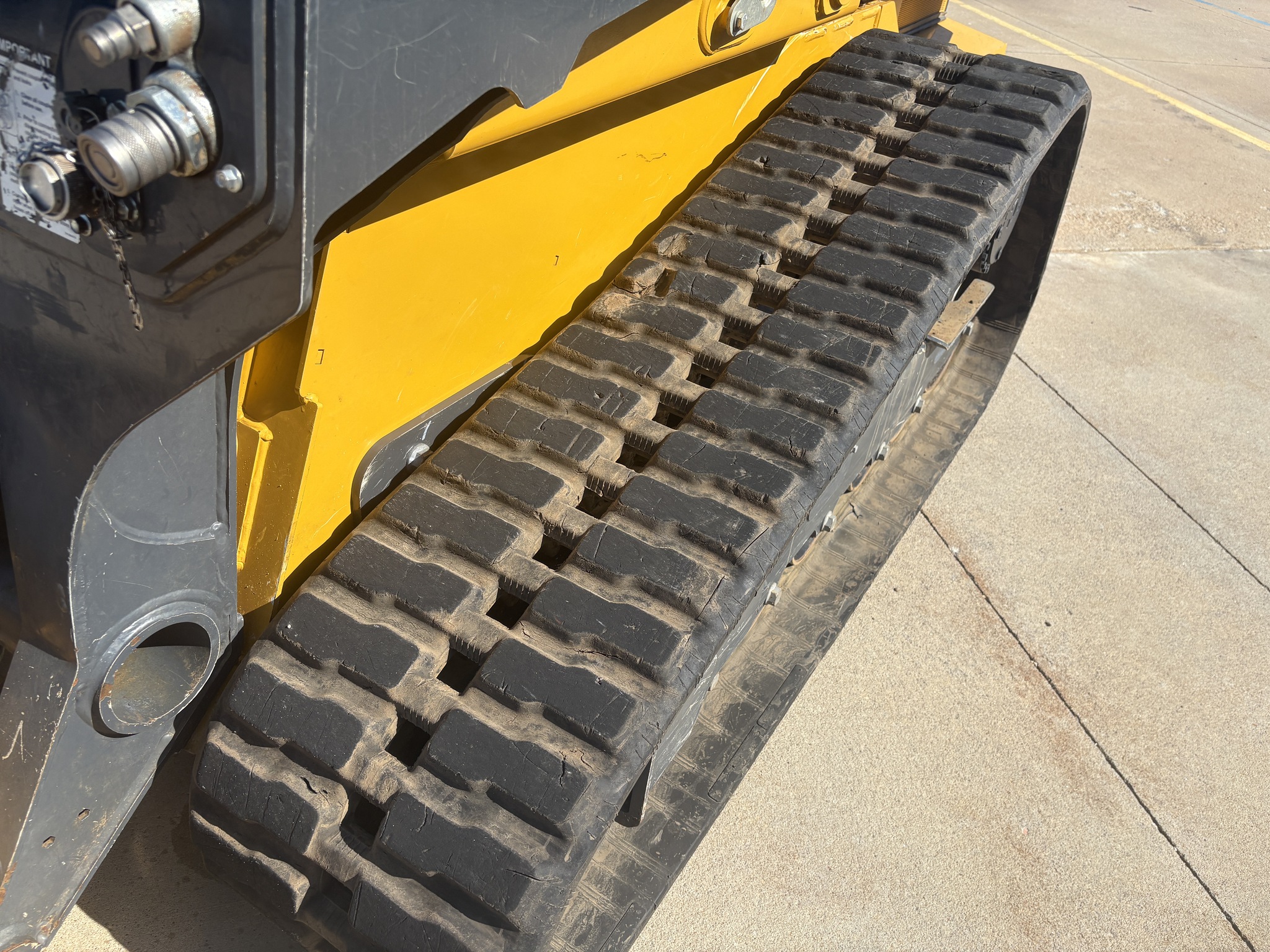 2024 John Deere 333G Image 11