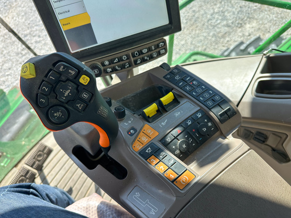 2021 John-Deere S770