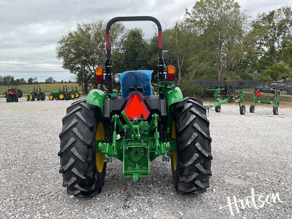 Photo of 2024 John Deere 5067E