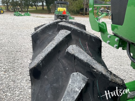 Photo of 2024 John Deere 5067E