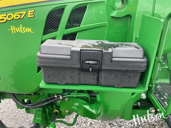 Photo of 2024 John Deere 5067E