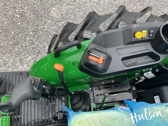 Photo of 2024 John Deere 5067E