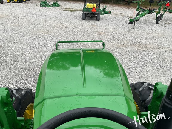 Photo of 2024 John Deere 5067E