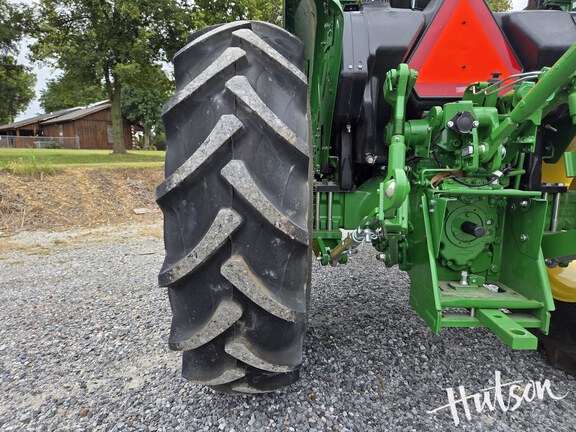 Photo of 2024 John Deere 5075E