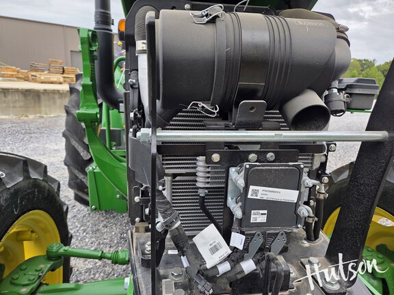 Photo of 2024 John Deere 5075E