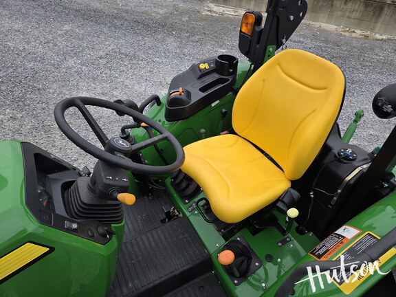 Photo of 2024 John Deere 5075E