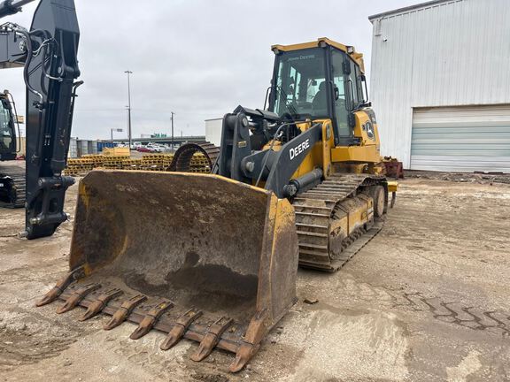 Photo of a 2023 John Deere 755K