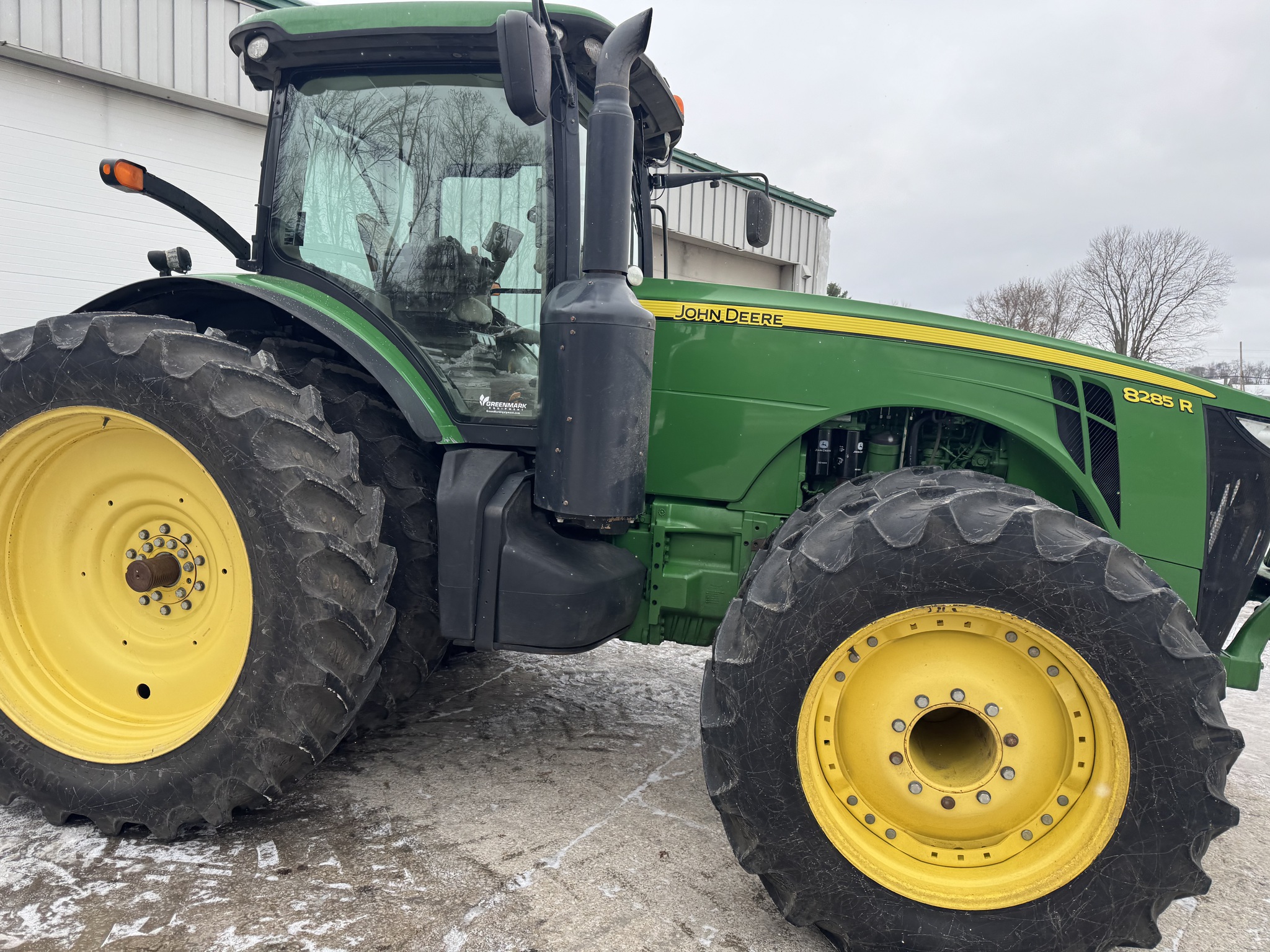 2013 John Deere 8285R Image 3