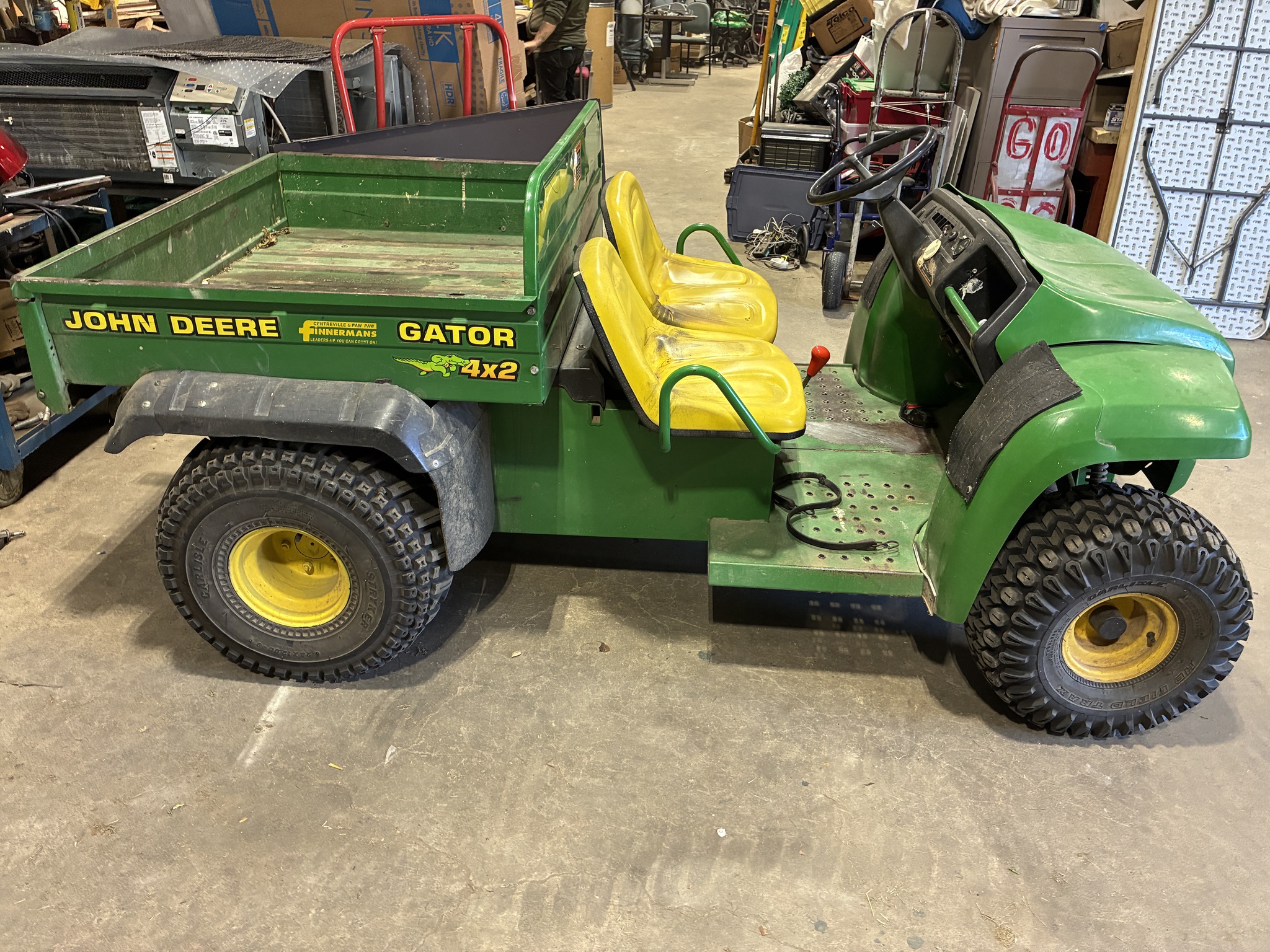 2000 John Deere 4X2 Image 2