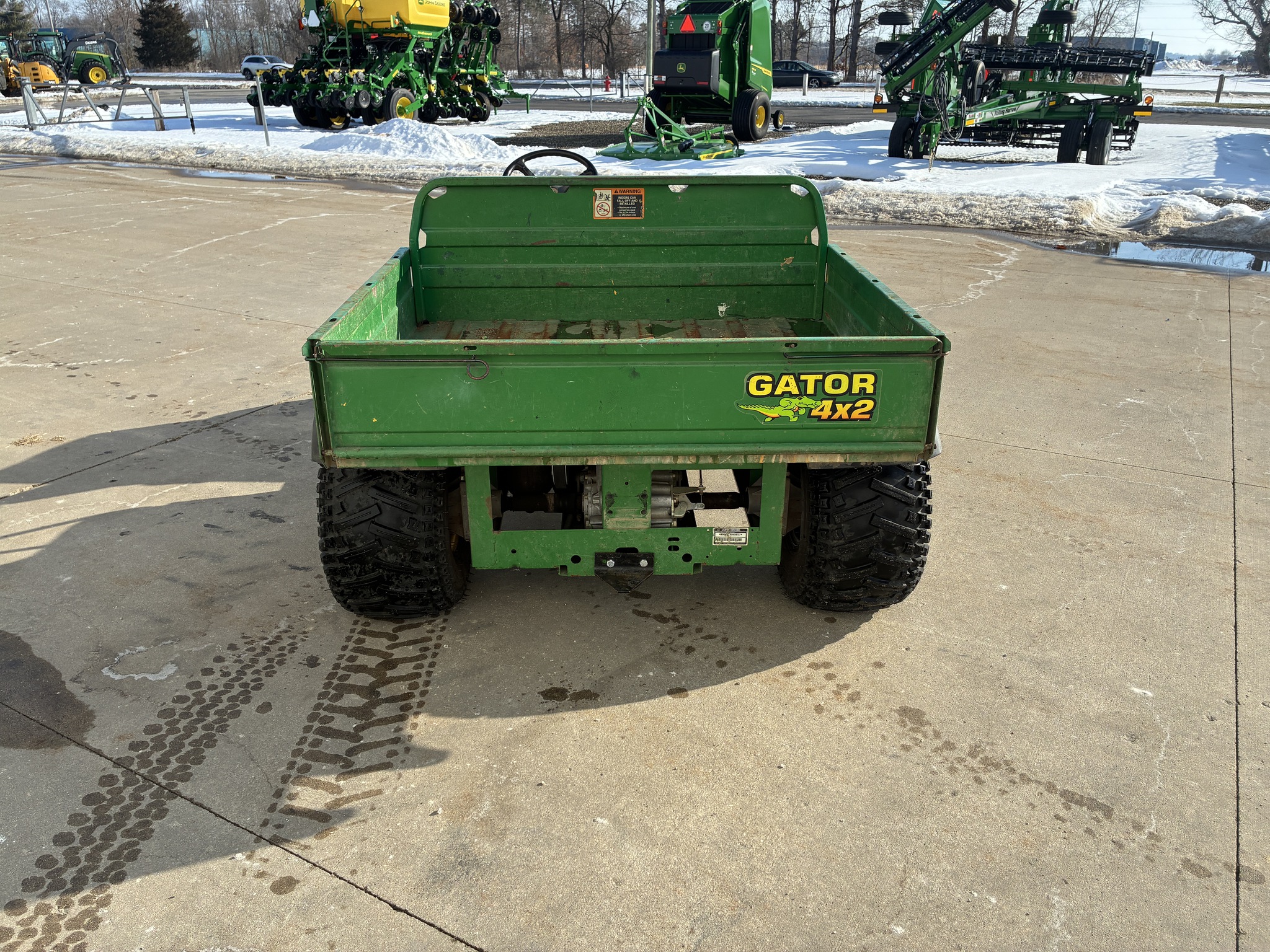 2000 John Deere 4X2 Image 4