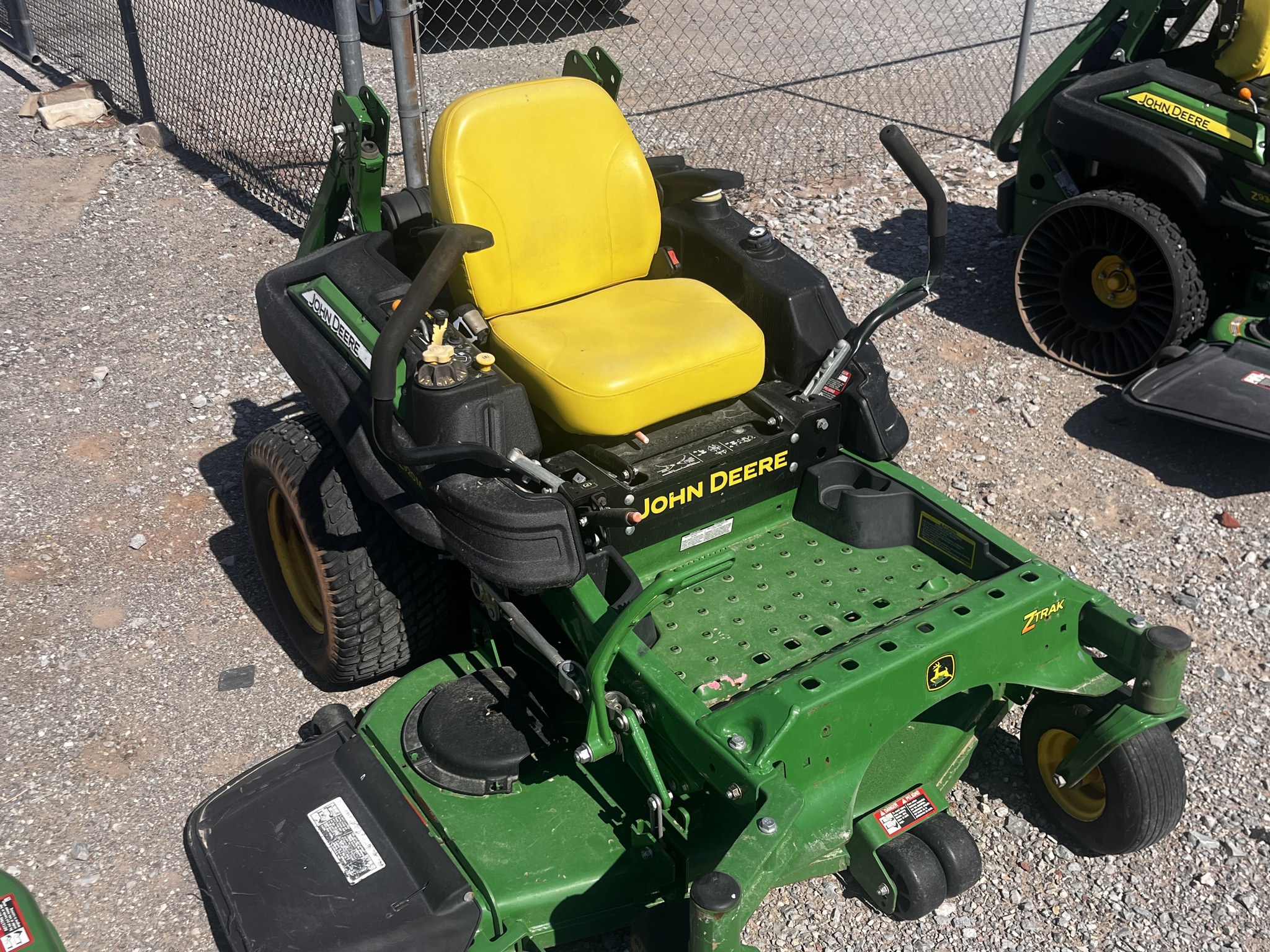 2015 John Deere Z920M Image 4