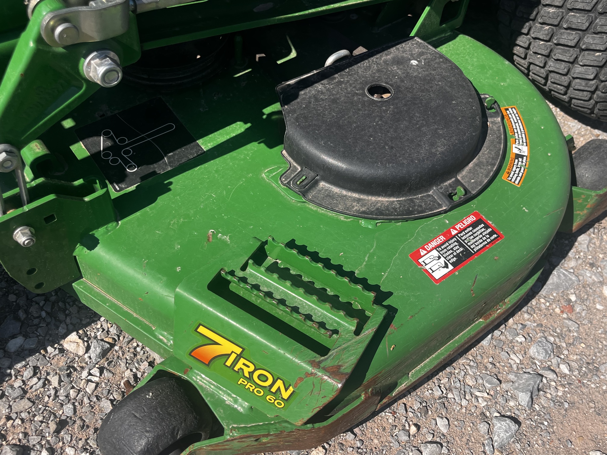 2015 John Deere Z920M Image 21