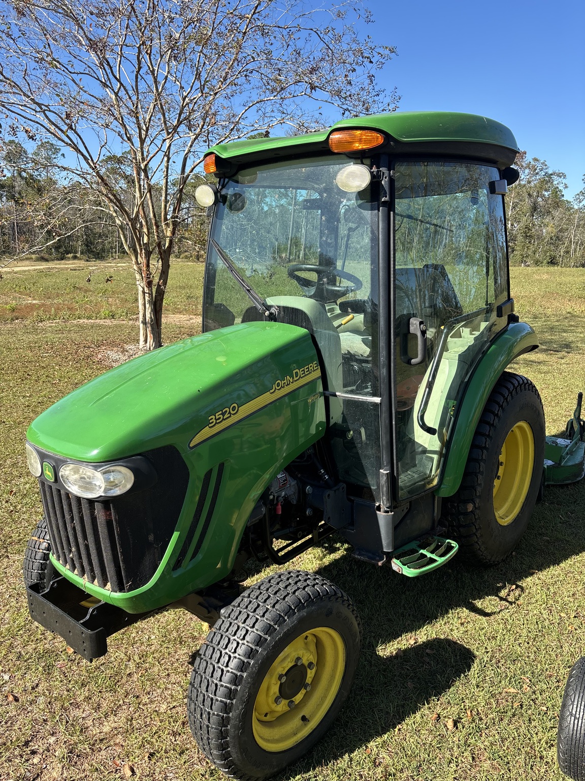 2008 John Deere 3520 Image 1