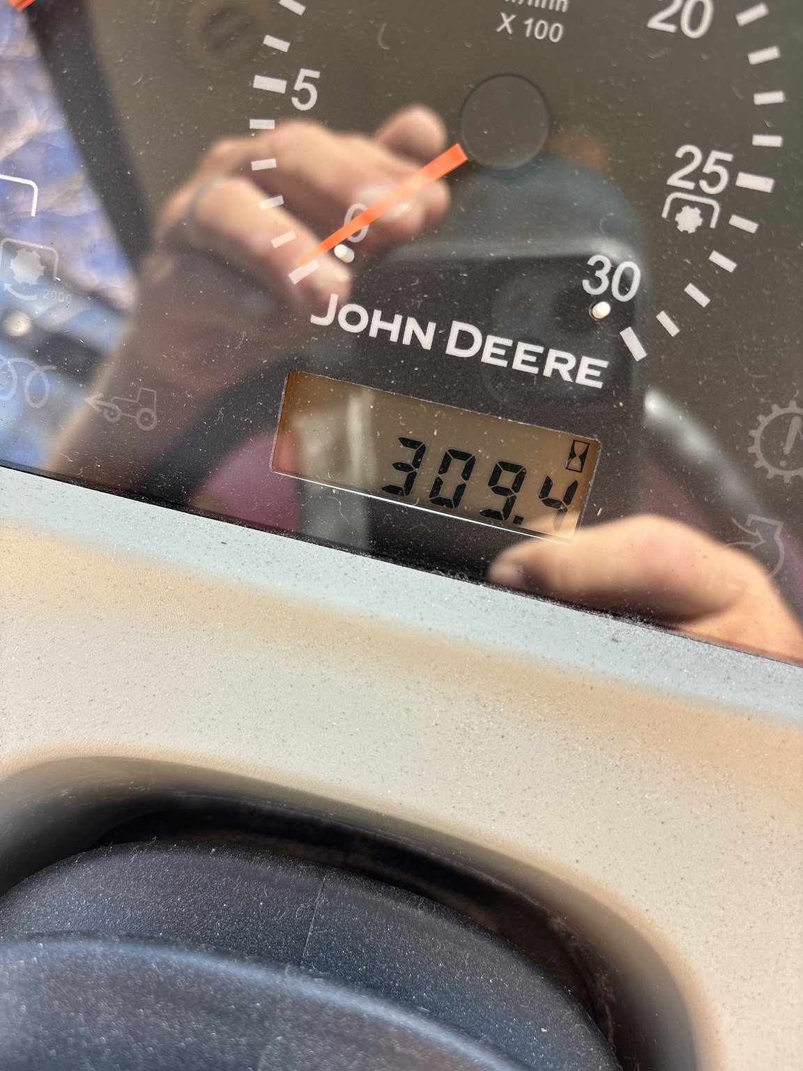 2008 John Deere 3520 Image 5