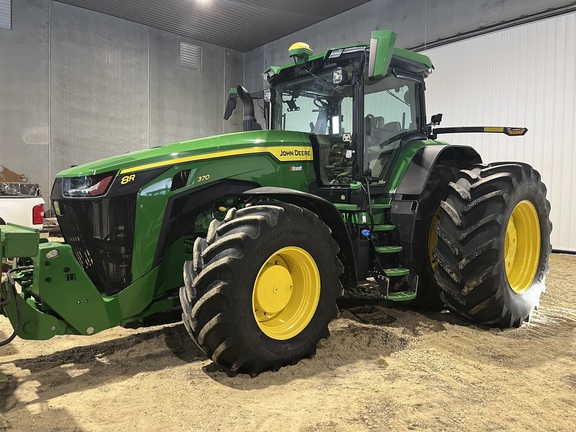 2023 John Deere 8R 370