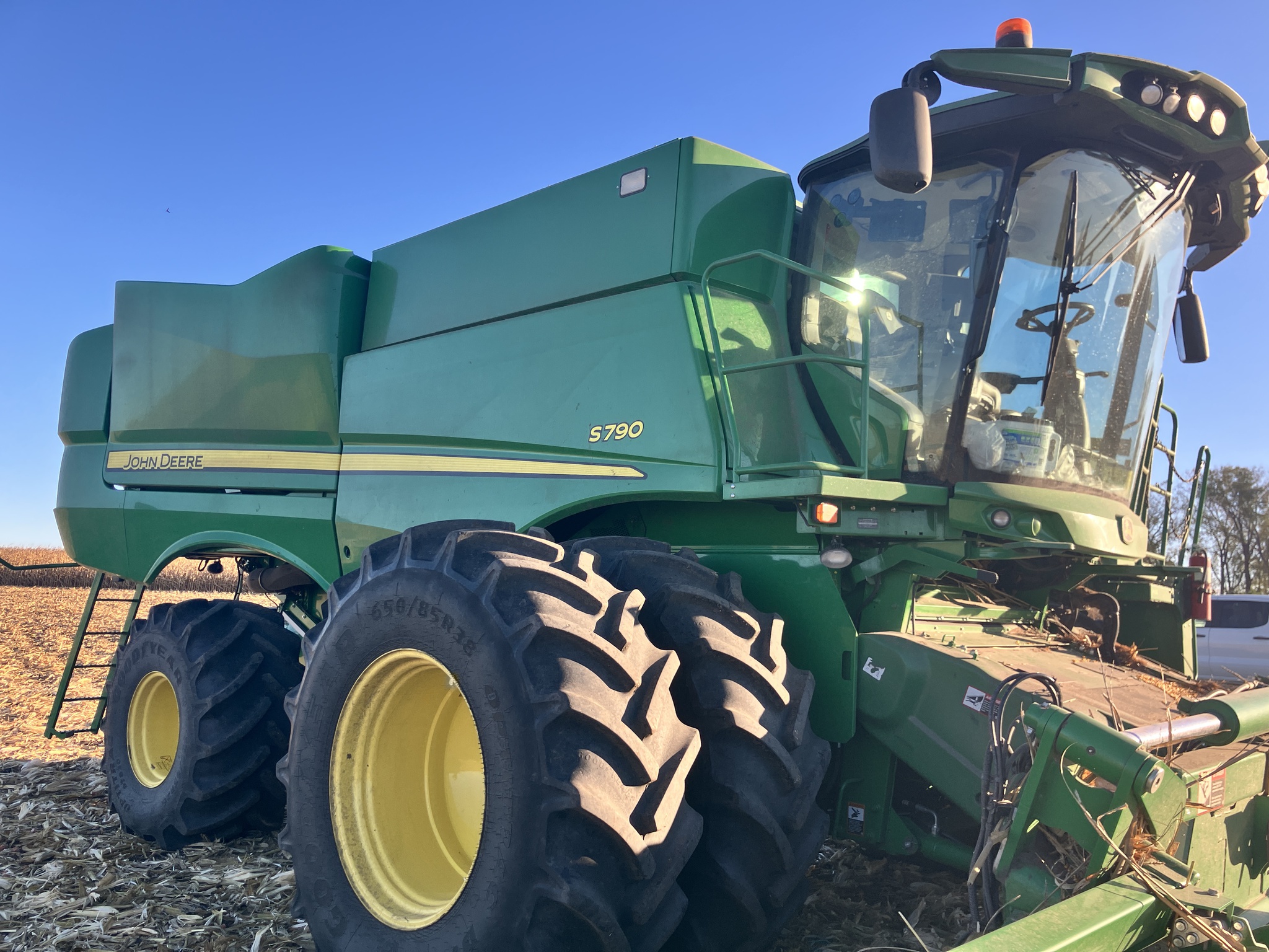 2019 John Deere S790 Image 3