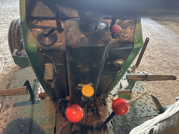 Used 1983 John Deere 2950 Row Crop Tractors at Koenig Equipment in Anna, OH - Photo14