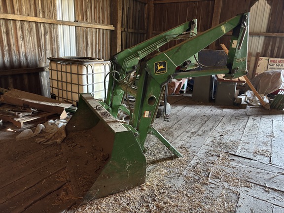 Used 1983 John Deere 2950 Row Crop Tractors at Koenig Equipment in Anna, OH - Photo17