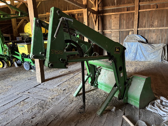 Used 1983 John Deere 2950 Row Crop Tractors at Koenig Equipment in Anna, OH - Photo19