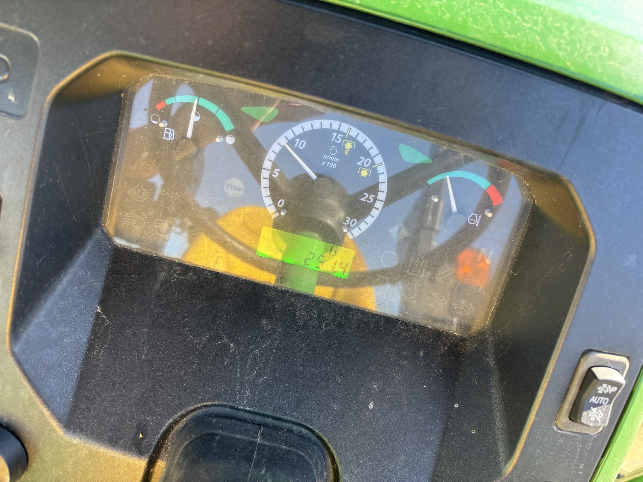 2021 John Deere 5075E Image 7