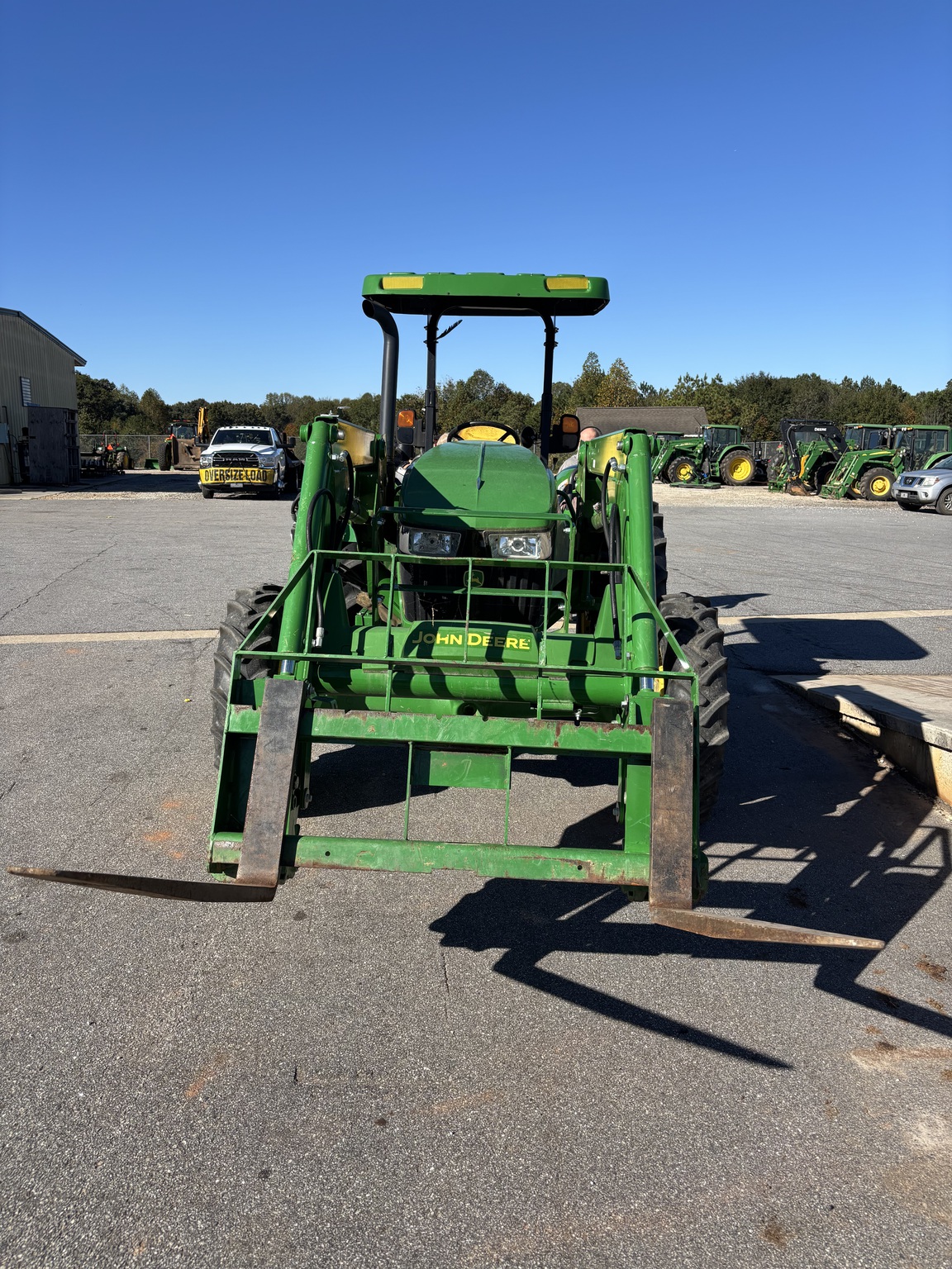 2021 John Deere 5075E Image 1