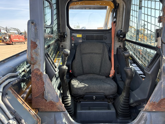 2017 John Deere 323E