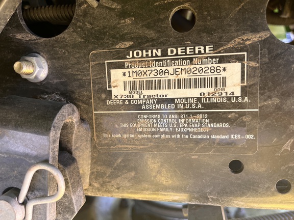 2014 John Deere X730 - Photo30