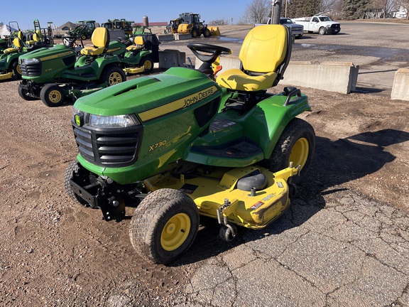  John Deere X730