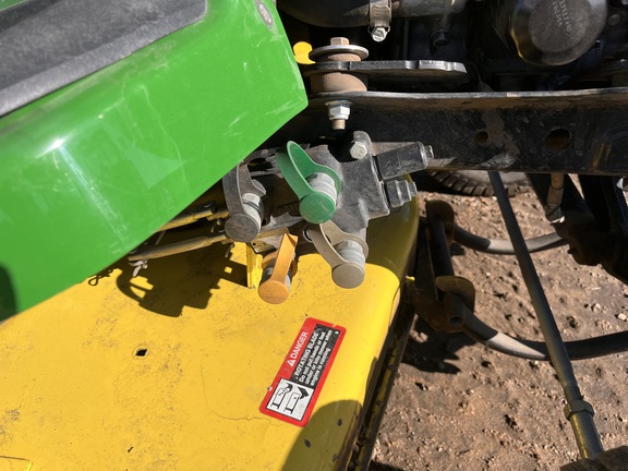 2014 John Deere X730 - Photo20