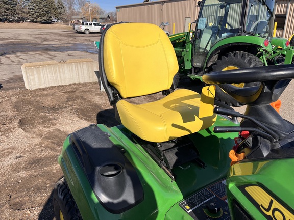 2014 John Deere X730 - Photo21