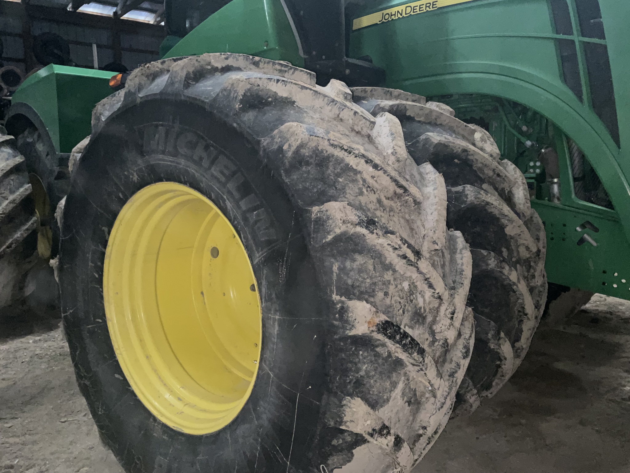 2015 John Deere 9520R Image 2