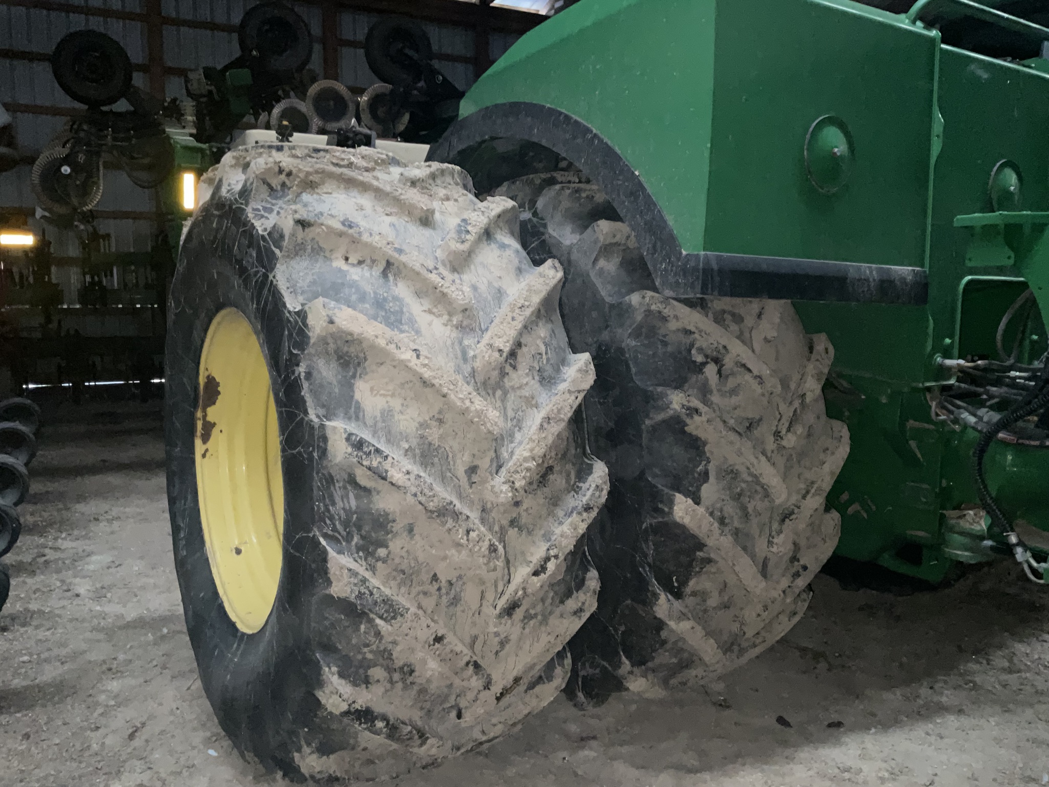 2015 John Deere 9520R Image 8