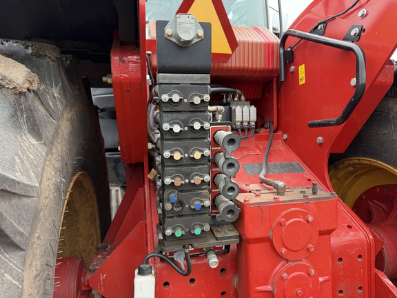 2019 Versatile 460 - Photo24