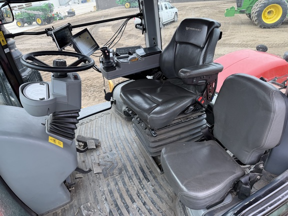 2019 Versatile 460 - Photo30