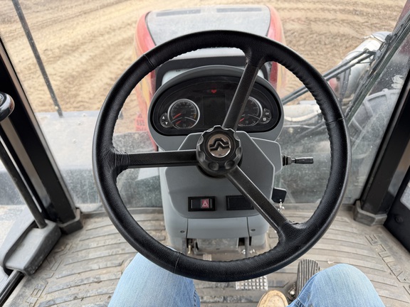 2019 Versatile 460 - Photo31