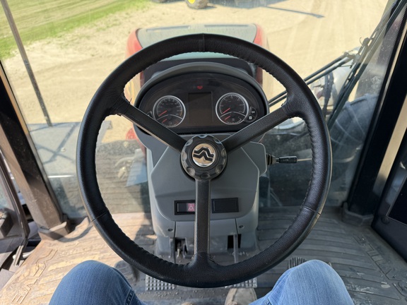 2019 Versatile 460 - Photo28