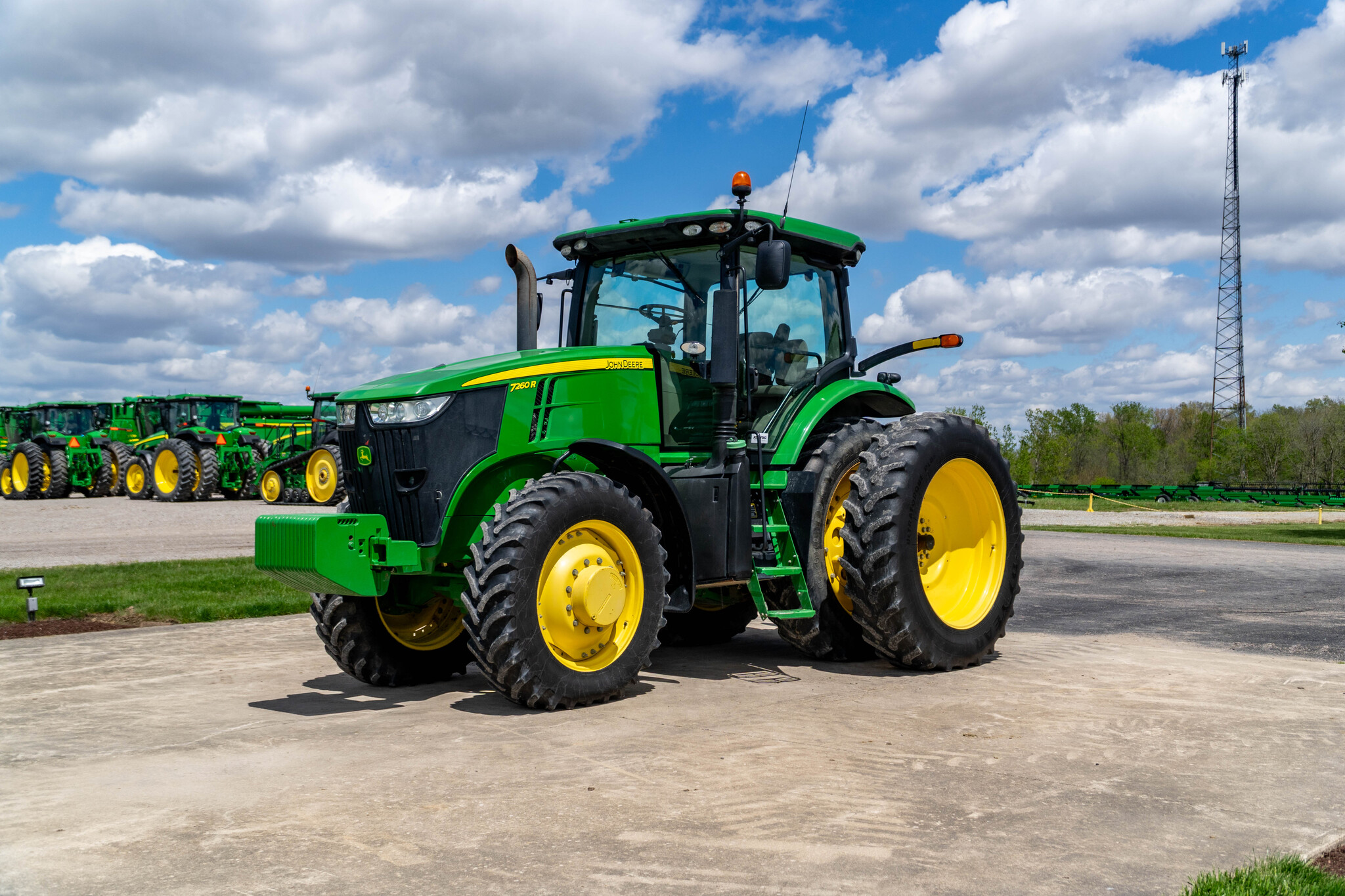 Used 2012 John Deere 7260R Row Crop Tractors at Koenig Equipment in Anna, OH - PhotoXL0