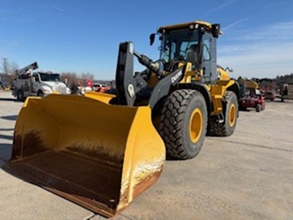 2024 John Deere 544 P